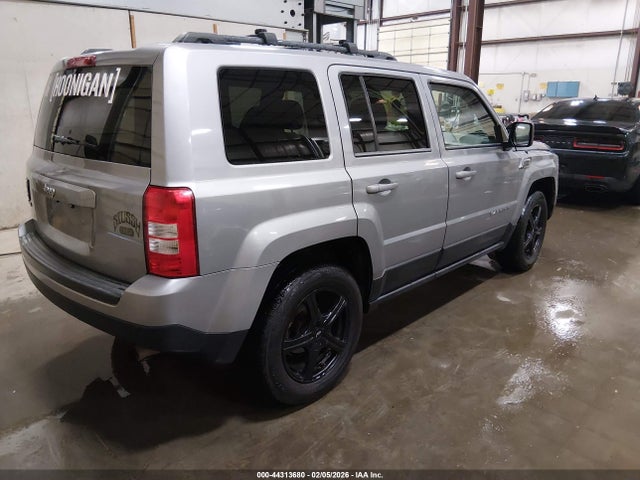 1C4NJRBB5FD393212 Jeep Patriot Sport
