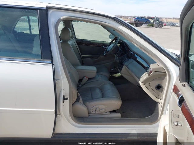 44313687 :رقم المزاد ، 1G6KE57Y0YU233046 vin ، 2000 Cadillac Deville Dhs مزاد بيع