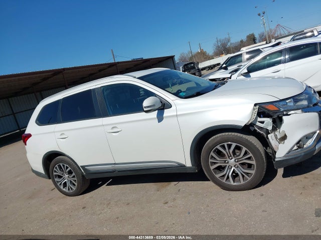 Продаж на аукціоні авто 2016 Mitsubishi Outlander Se, vin: JA4AZ3A36GZ060451, номер лоту: 44313689