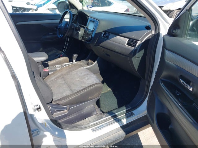 2016 MITSUBISHI OUTLANDER JA4AZ3A36GZ060451 Photo 4