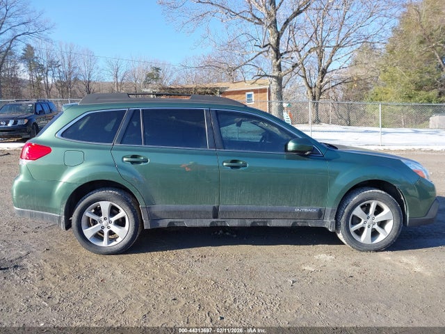Продаж на аукціоні авто 2014 Subaru Outback 2.5i Premium, vin: 4S4BRBCC6E3320960, номер лоту: 44313697