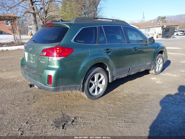 Продаж на аукціоні авто 2014 Subaru Outback 2.5i Premium, vin: 4S4BRBCC6E3320960, номер лоту: 44313697