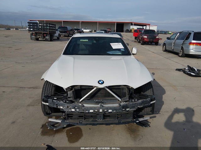 3MW5R1J58K8B01496 BMW 330I