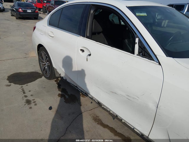 3MW5R1J58K8B01496 BMW 330I