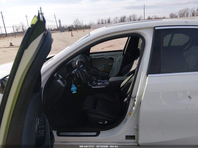 3MW5R1J58K8B01496 BMW 330I