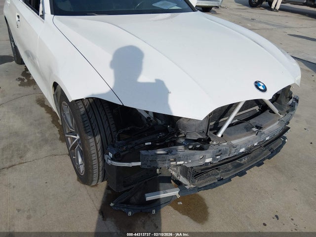 3MW5R1J58K8B01496 BMW 330I