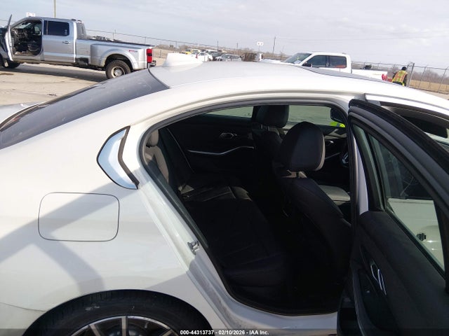 3MW5R1J58K8B01496 BMW 330I