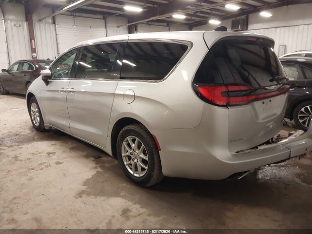 2023 CHRYSLER PACIFICA 2C4RC1BG0PR534937 Photo 2