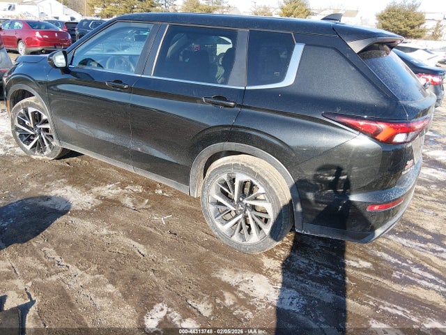 2022 MITSUBISHI OUTLANDER JA4J4TA8XNZ034359 Photo 2