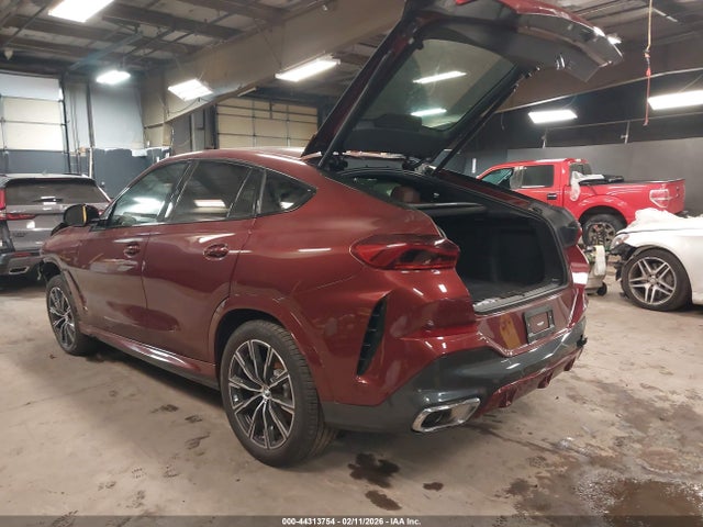 2024 BMW X6 5UX33EX07R9T11505 Photo 2