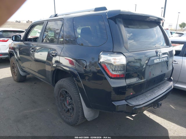 Toyota 4runner Trd Pro 2015 JTEBU5JRXF5263921 Image 3