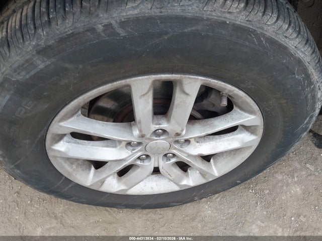 5XYKTDA72FG610830 KIA Sorento Lx V6