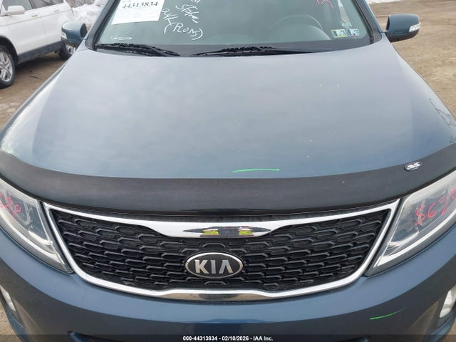 5XYKTDA72FG610830 KIA Sorento Lx V6
