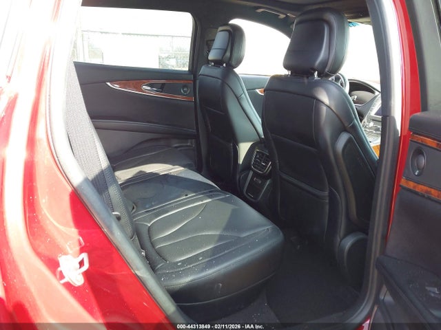 2020 LINCOLN NAUTILUS 2LMPJ8K9XLBL08995 Photo 7