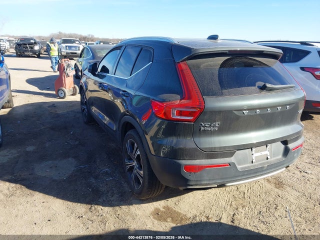 2019 VOLVO XC40 YV4162UL6K2133515 Photo 2