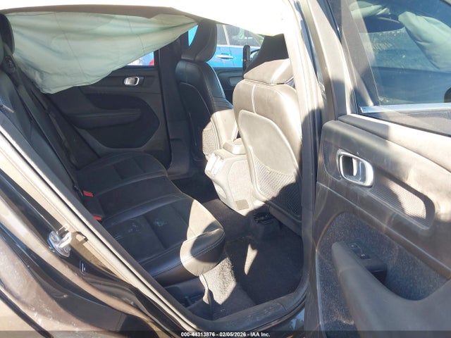 2019 VOLVO XC40 YV4162UL6K2133515 Photo 7