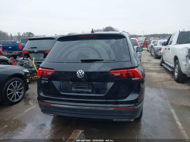 44313880 :رقم المزاد ، 3VV3B7AXXLM064075 vin ، 2020 Volkswagen Tiguan 2.0t Se/2.0t Se R-line Black/2.0t Sel مزاد بيع