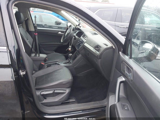 44313880 :رقم المزاد ، 3VV3B7AXXLM064075 vin ، 2020 Volkswagen Tiguan 2.0t Se/2.0t Se R-line Black/2.0t Sel مزاد بيع