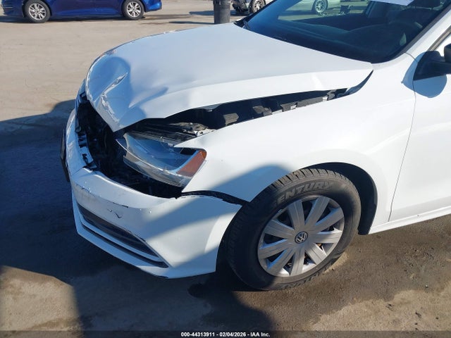 3VW267AJ7GM237564 Volkswagen Jetta 1.4t S