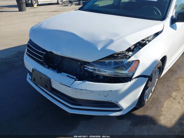 3VW267AJ7GM237564 Volkswagen Jetta 1.4t S