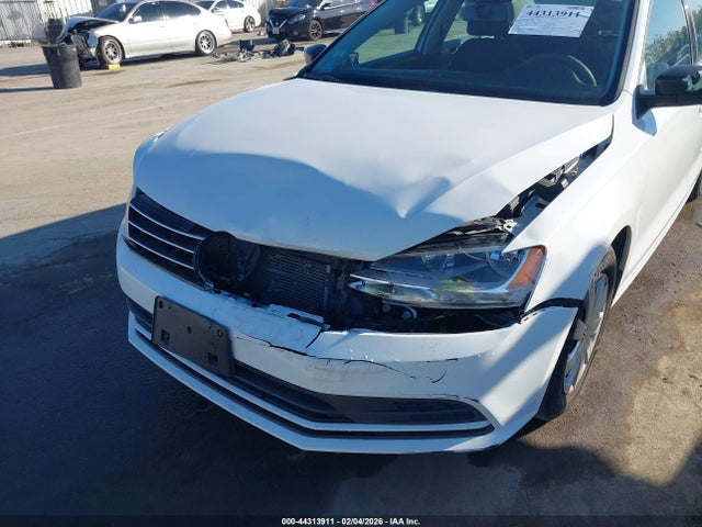 3VW267AJ7GM237564 Volkswagen Jetta 1.4t S