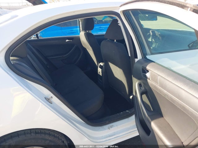 3VW267AJ7GM237564 Volkswagen Jetta 1.4t S