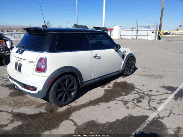 2011 MINI COOPER S WMWSV3C52BTY21988 Photo 3