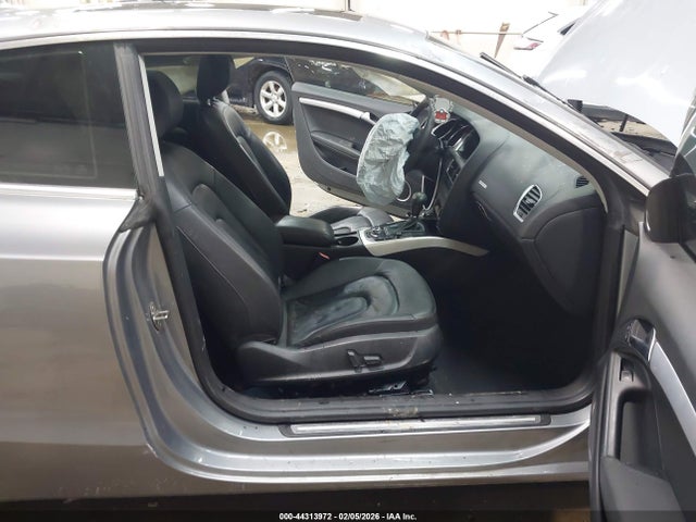 2010 AUDI A5 WAUCKAFRXAA035107 Photo 4