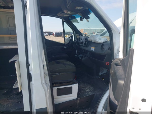 2024 MERCEDES-BENZ SPRINTER 2500 W1Y4KBHY7RT169909 Photo 4