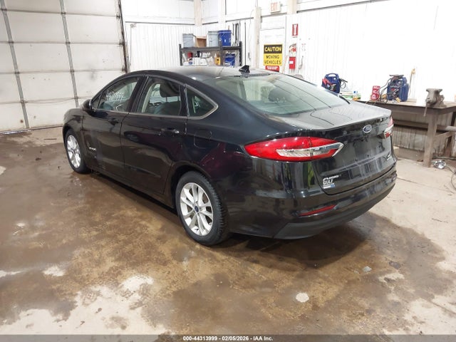 2019 FORD FUSION HYBRID 3FA6P0LU4KR240276 Photo 2