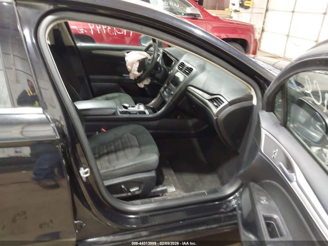 2019 FORD FUSION HYBRID 3FA6P0LU4KR240276 Photo 4