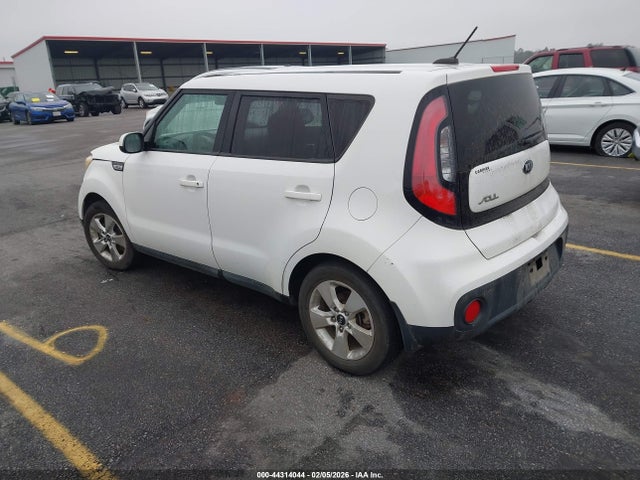 2018 KIA SOUL KNDJN2A24J7901883 Photo 2
