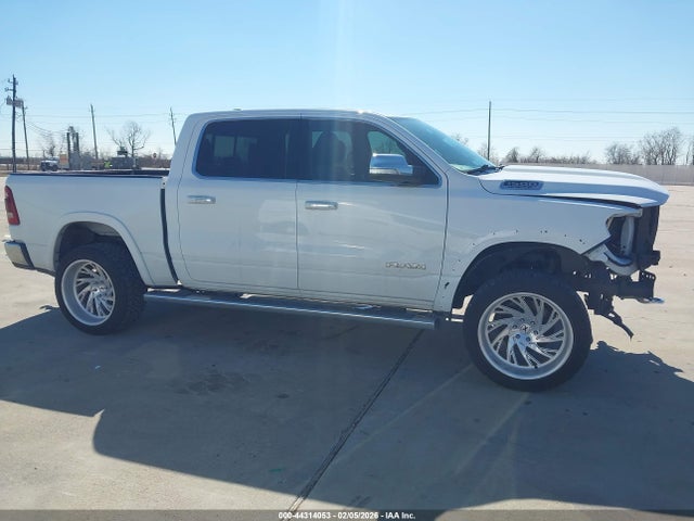 1C6RREJT9LN346453 RAM 1500 Laramie 4x2 5&#039;7 Box