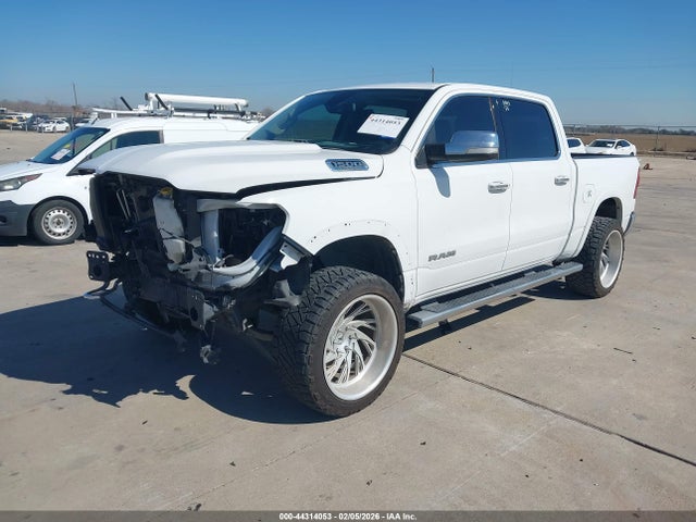 1C6RREJT9LN346453 RAM 1500 Laramie 4x2 5&#039;7 Box
