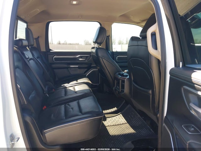 1C6RREJT9LN346453 RAM 1500 Laramie 4x2 5&#039;7 Box