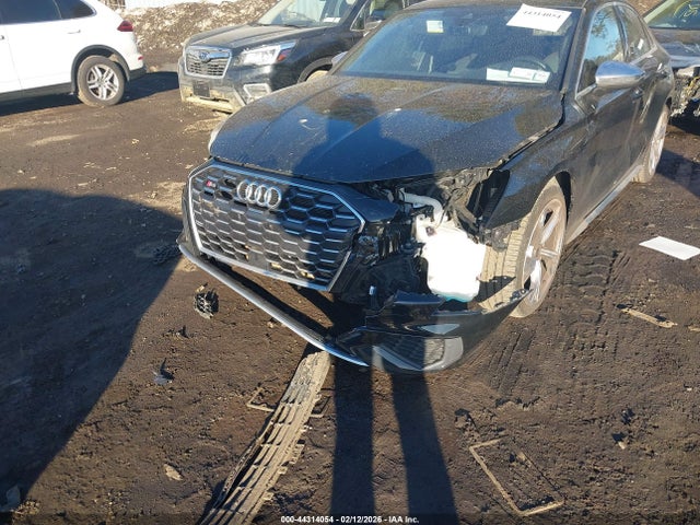 Продаж на аукціоні авто 2024 Audi S3 Premium Plus Tfsi Quattro S Tronic, vin: WAUH3DGY9RA055547, номер лоту: 44314054