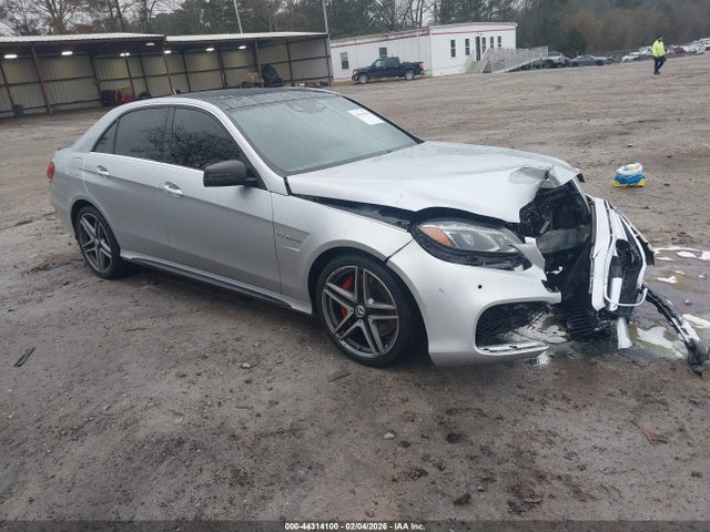 2014 MERCEDES-BENZ E 63 AMG WDDHF7GB8EA844053