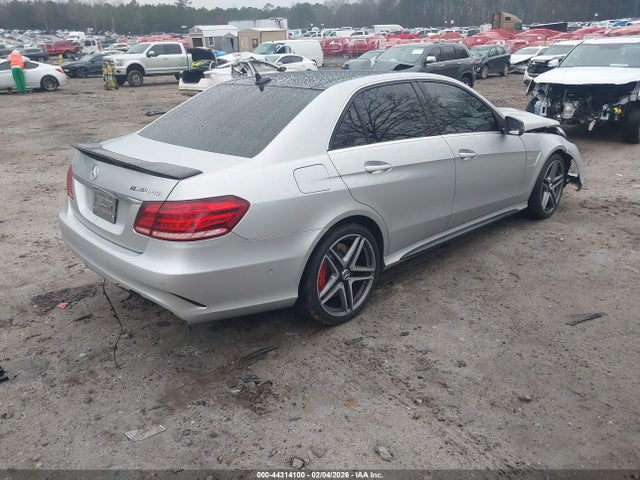 2014 MERCEDES-BENZ E 63 AMG WDDHF7GB8EA844053 Photo 3