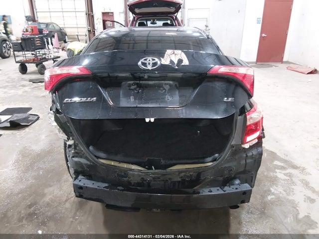 Toyota COROLLA LE 2018 5YFBURHE6JP842768 Image 17