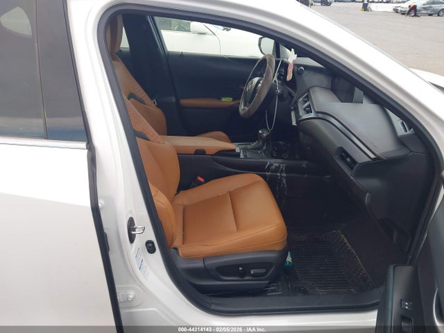 JTHX9JBH7M2050691 Lexus UX 250H
