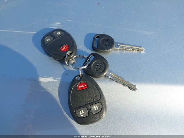 1GNKVFKD5HJ142242 Chevrolet Traverse Ls