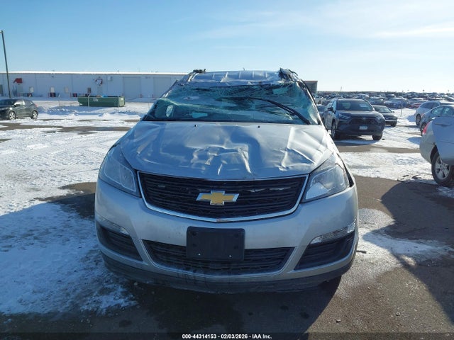 1GNKVFKD5HJ142242 Chevrolet Traverse Ls