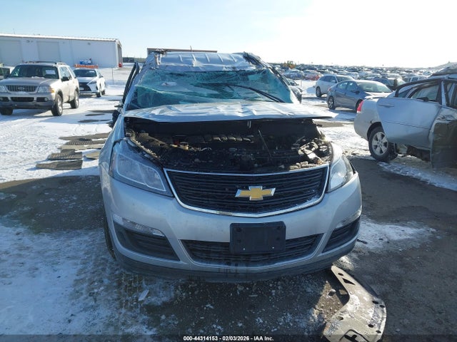 1GNKVFKD5HJ142242 Chevrolet Traverse Ls
