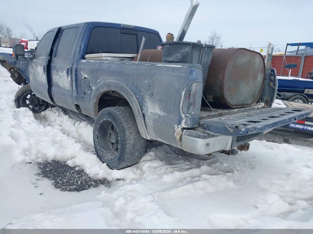 2011 FORD F-250 1FT7W2BT1BEB71135 Photo 2