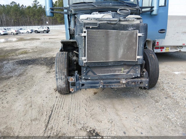 Продажа на аукционе авто 2015 Kenworth Construction T680, vin: 1XKYD49X5FJ427843, номер лота: 44314162
