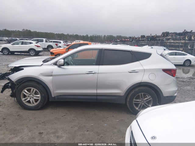 2017 Hyundai Santa Fe Sport 2.4l მანქანა იყიდება აუქციონზე, vin: 5XYZT3LB4HG462564, აუქციონის ნომერი: 44314188