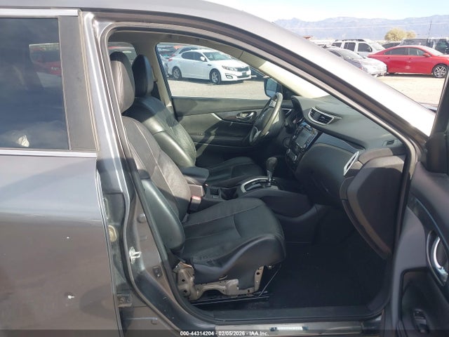 5N1AT2MV1FC759806 Nissan Rogue Sl