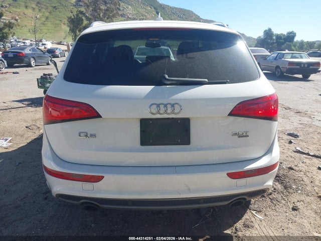 WA1DGAFP6EA033930 Audi Q5 3.0t Premium Plus