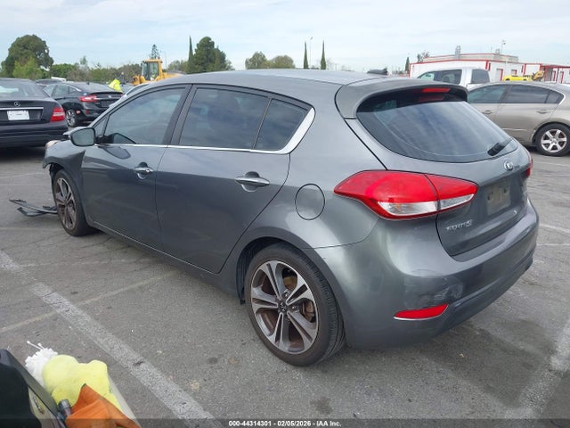 2016 KIA FORTE KNAFX5A82G5503711 Photo 2