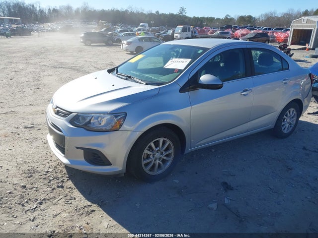 Chevrolet Sonic Lt Auto 2018 1G1JD5SHXJ4131707 Image 2